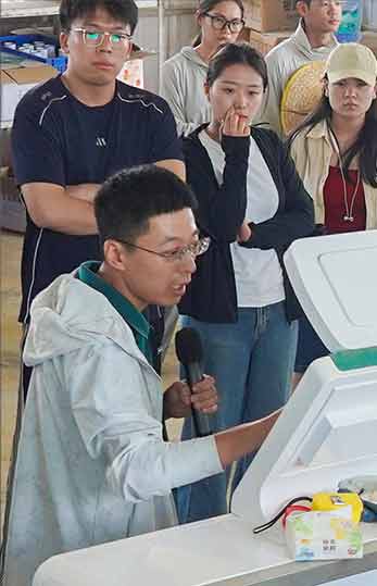 技术骨干   李晓飞